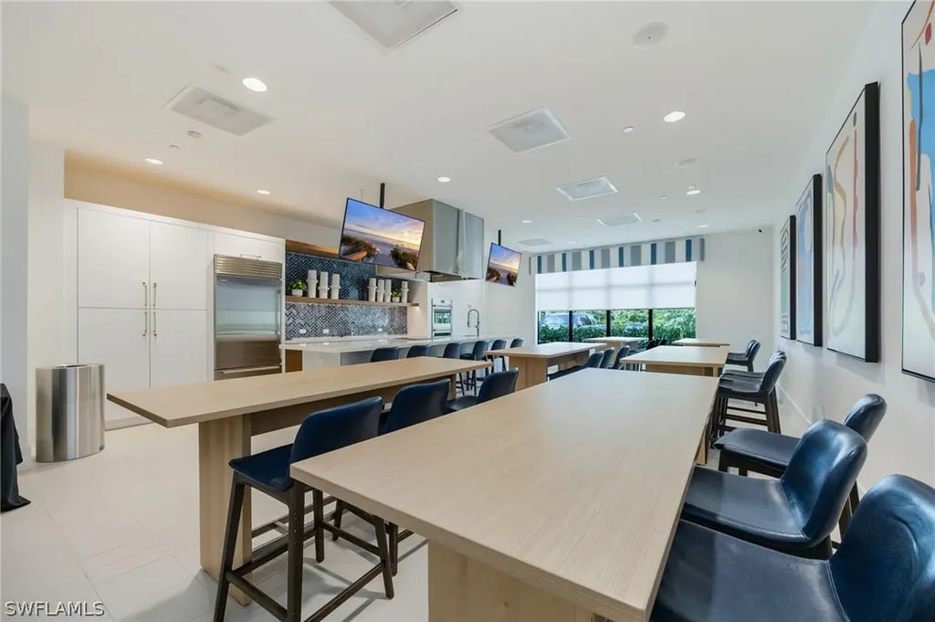 12128 Eucalyptus Way Naples FL 34120