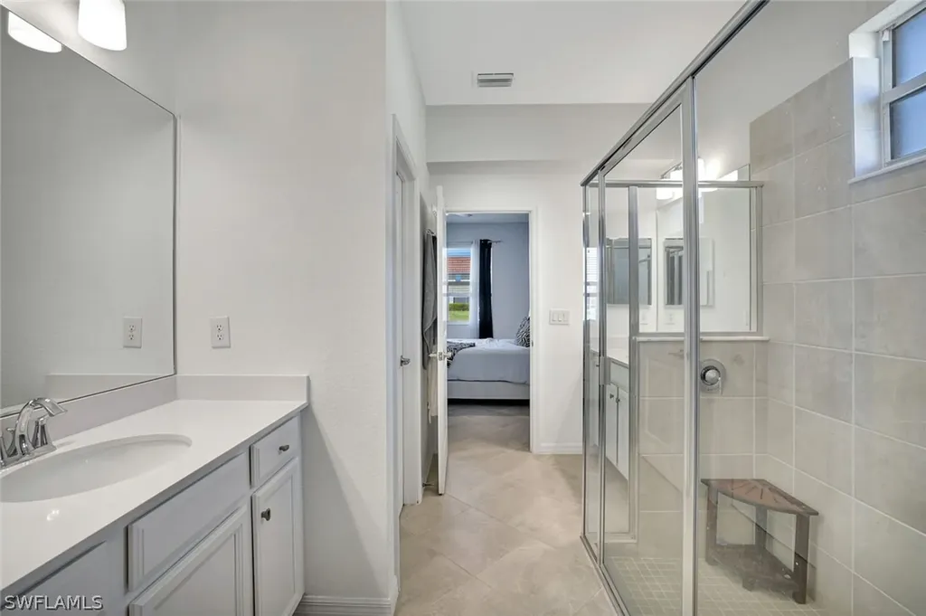 2567 Vine Avenue Naples FL 34120