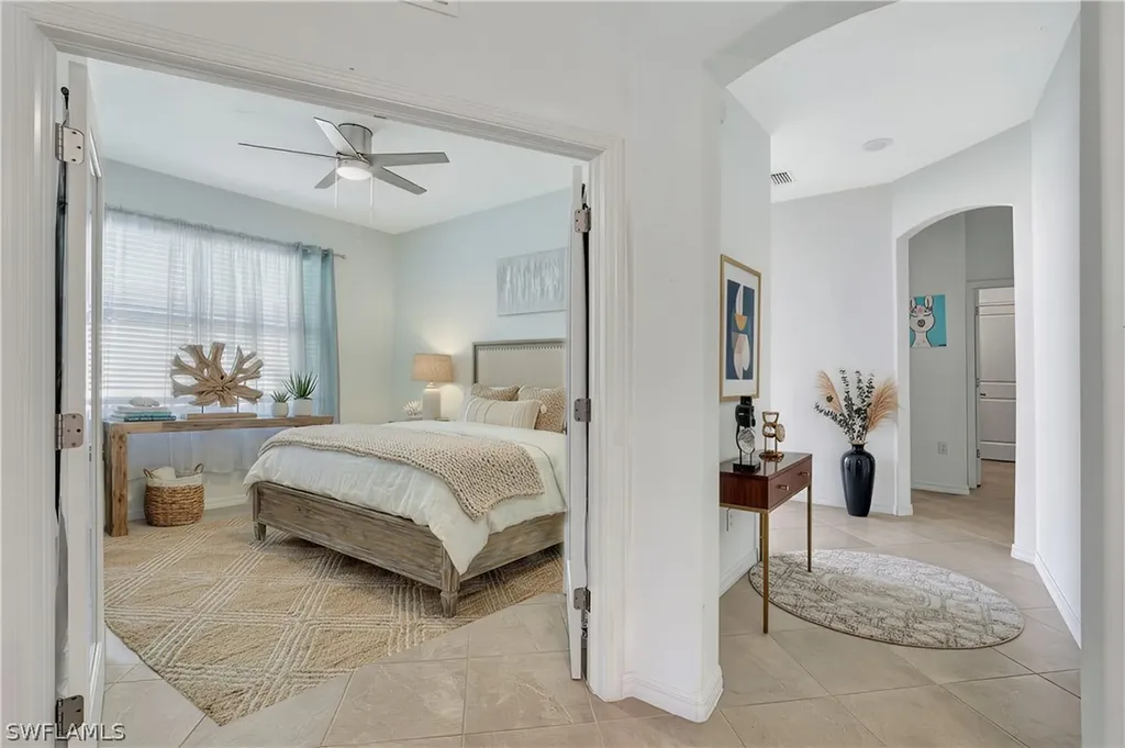 2567 Vine Avenue Naples FL 34120