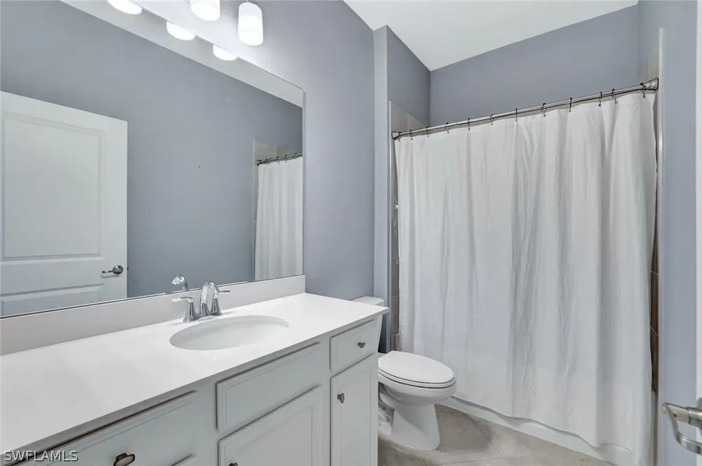 2567 Vine Avenue Naples FL 34120