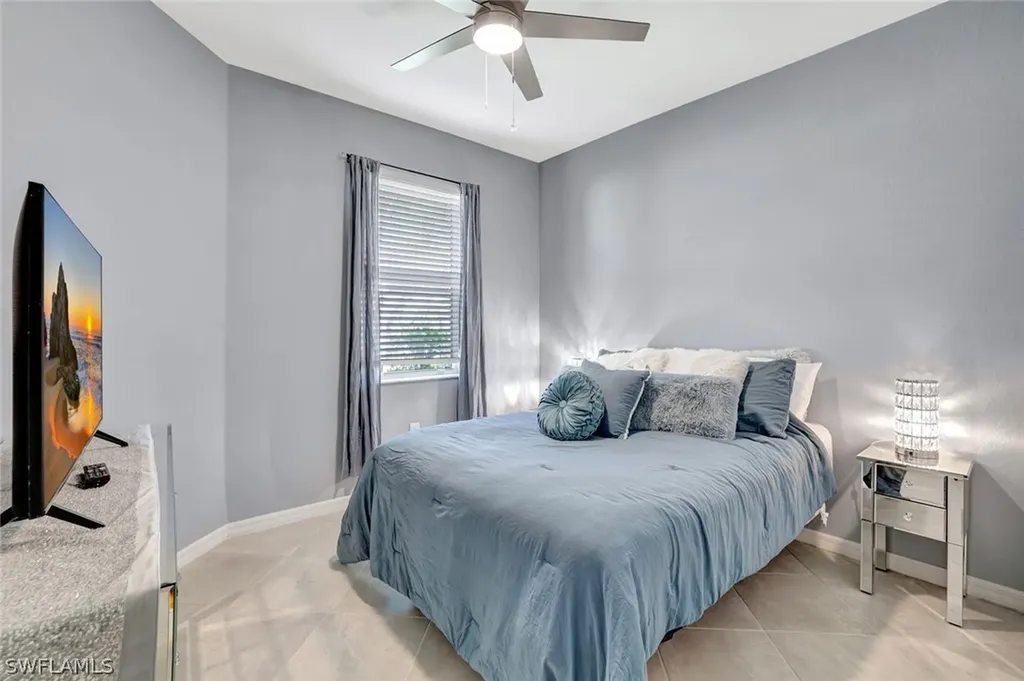 2567 Vine Avenue Naples FL 34120