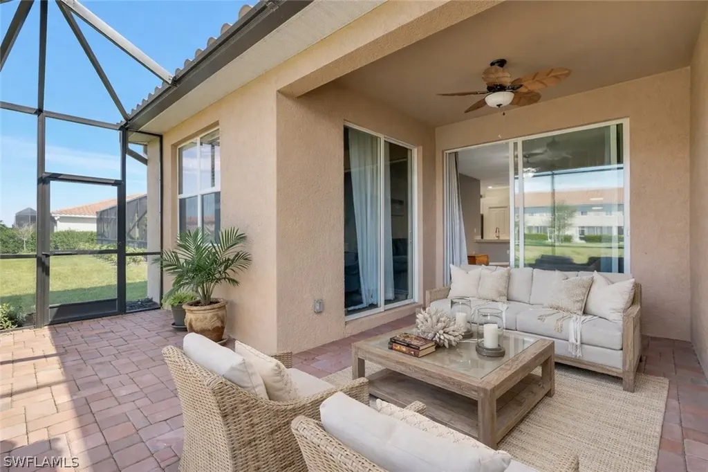 2567 Vine Avenue Naples FL 34120