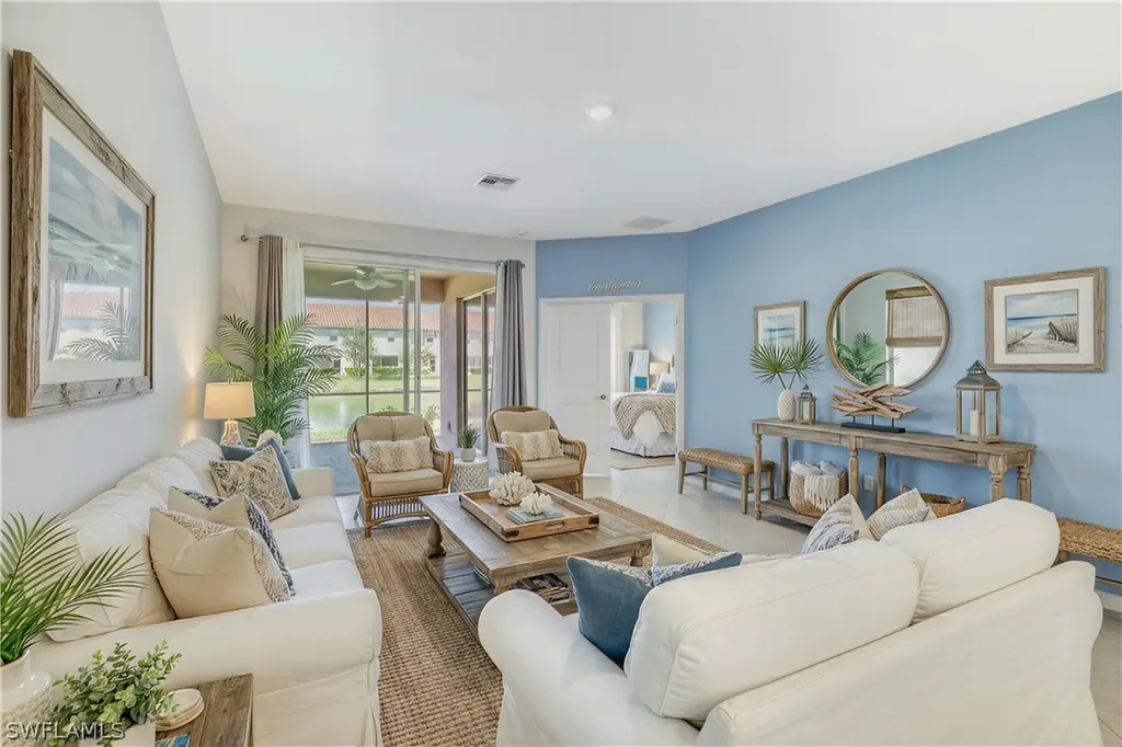 2567 Vine Avenue Naples FL 34120