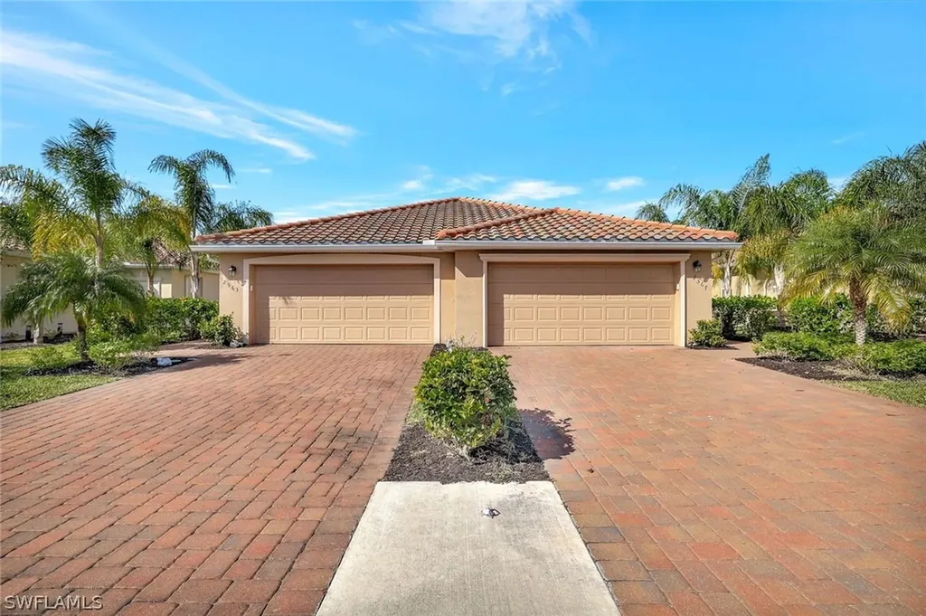 2567 Vine Avenue Naples FL 34120