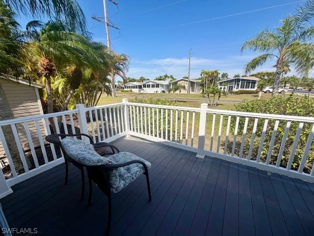 1671 Diamond Lake Circle Naples FL 34114