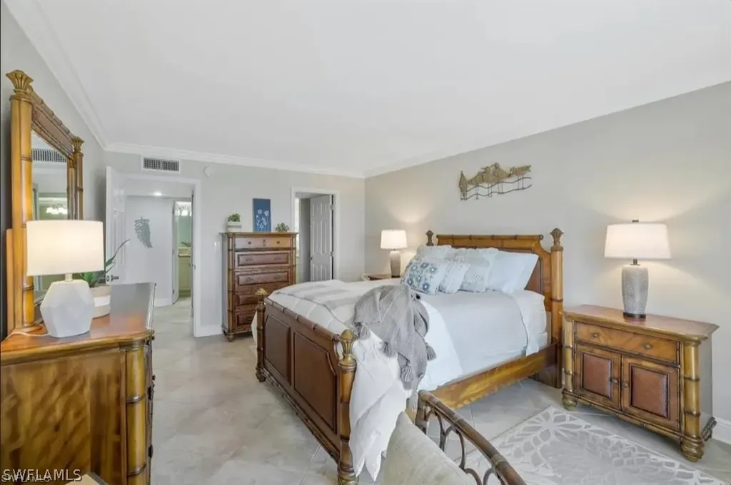 5 Bluebill Avenue Naples FL 34108