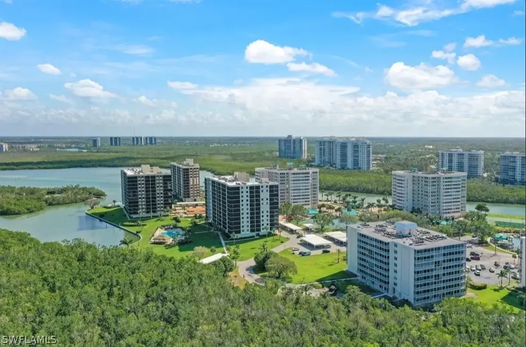 5 Bluebill Avenue Naples FL 34108