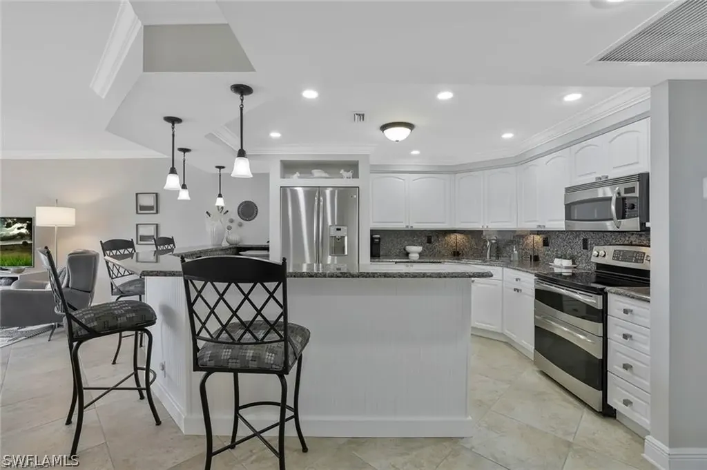 5 Bluebill Avenue Naples FL 34108