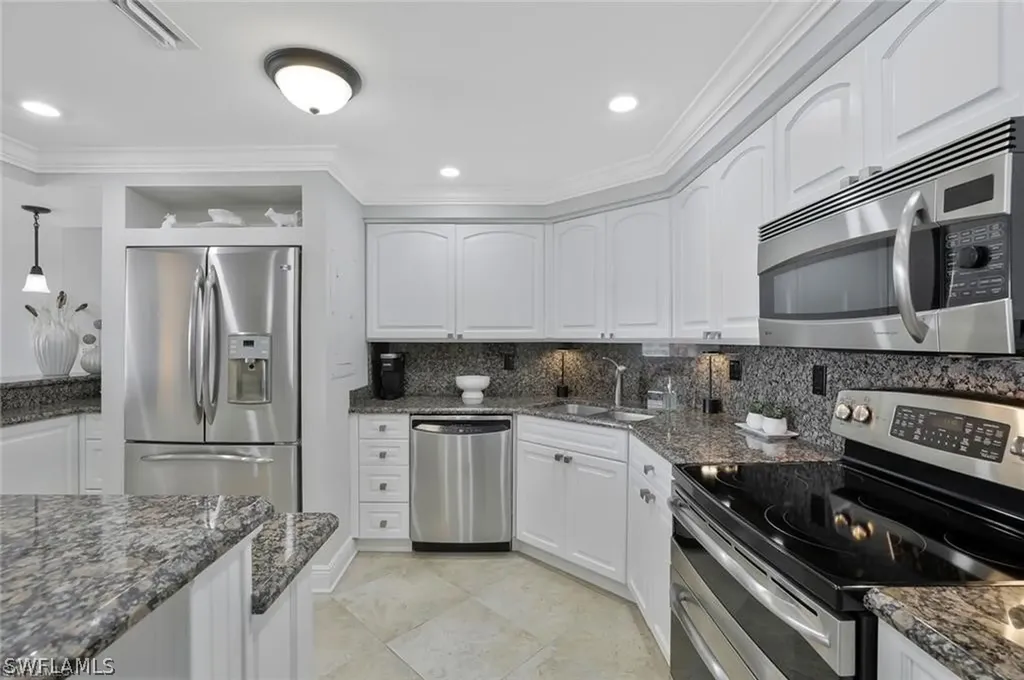 5 Bluebill Avenue Naples FL 34108