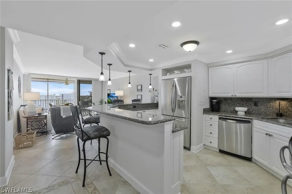 5 Bluebill Avenue Naples FL 34108