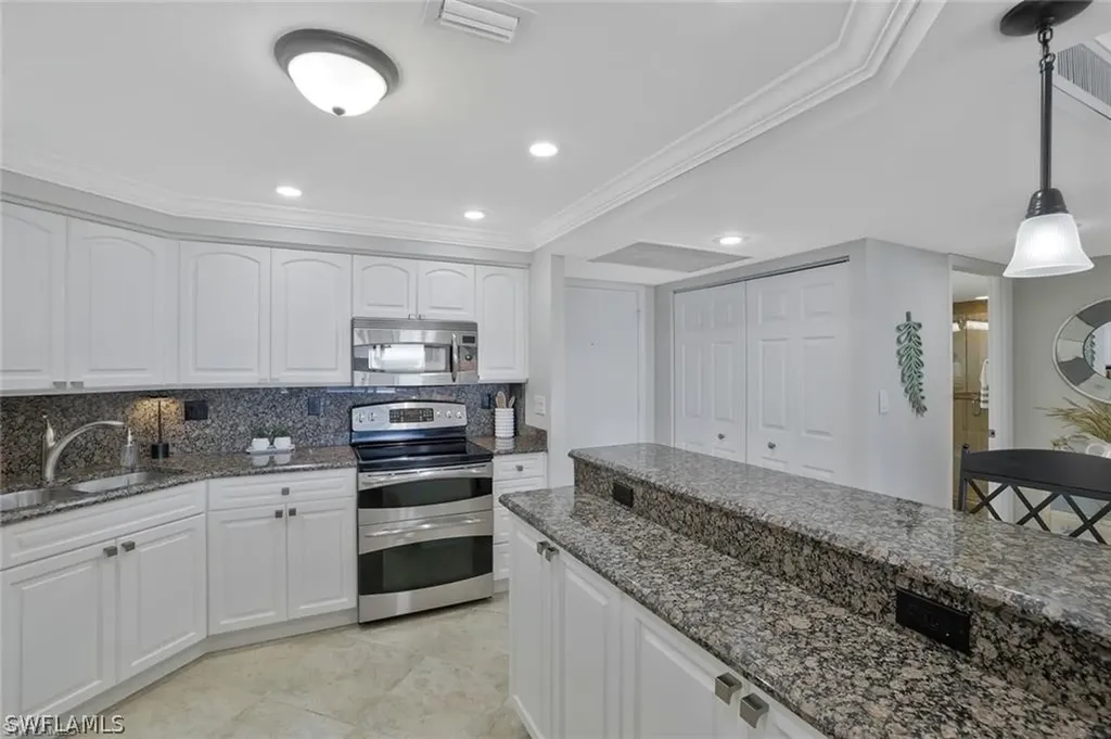 5 Bluebill Avenue Naples FL 34108