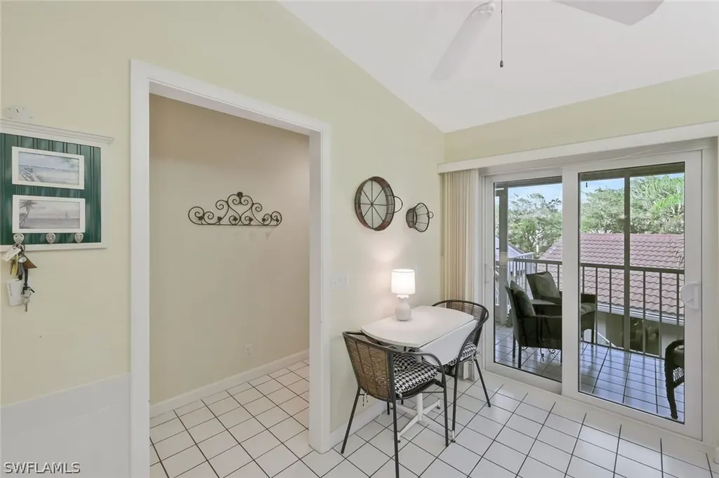 2305 Hidden Lake Drive Naples FL 34112
