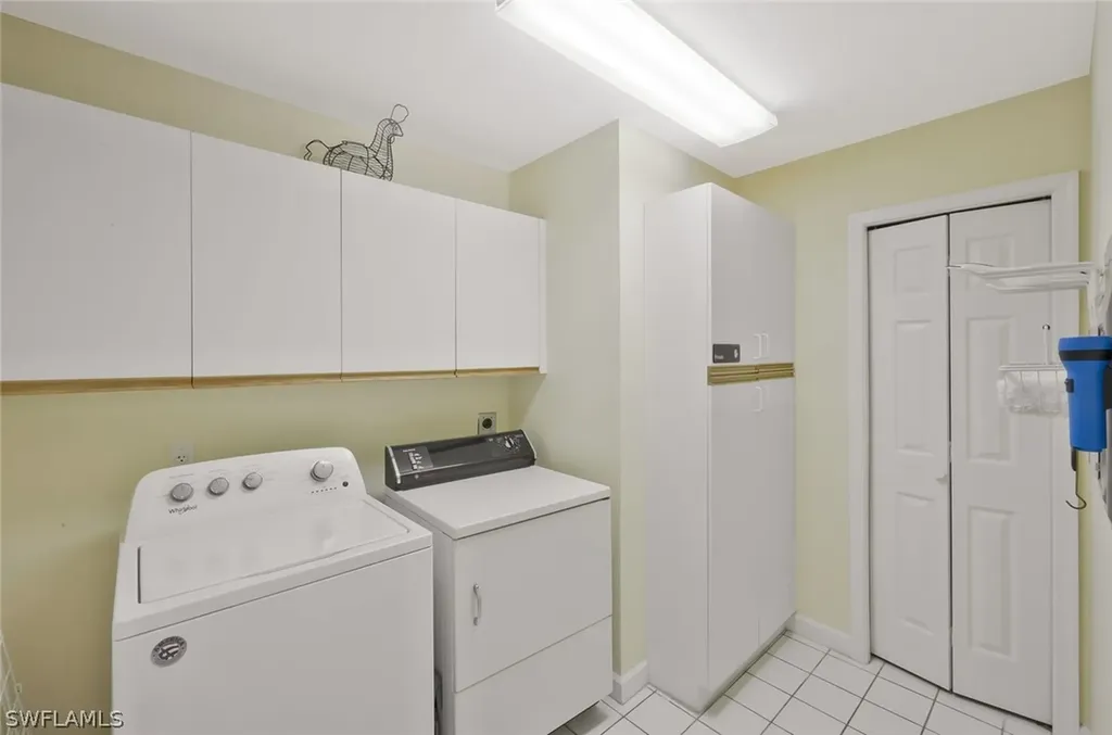 2305 Hidden Lake Drive Naples FL 34112