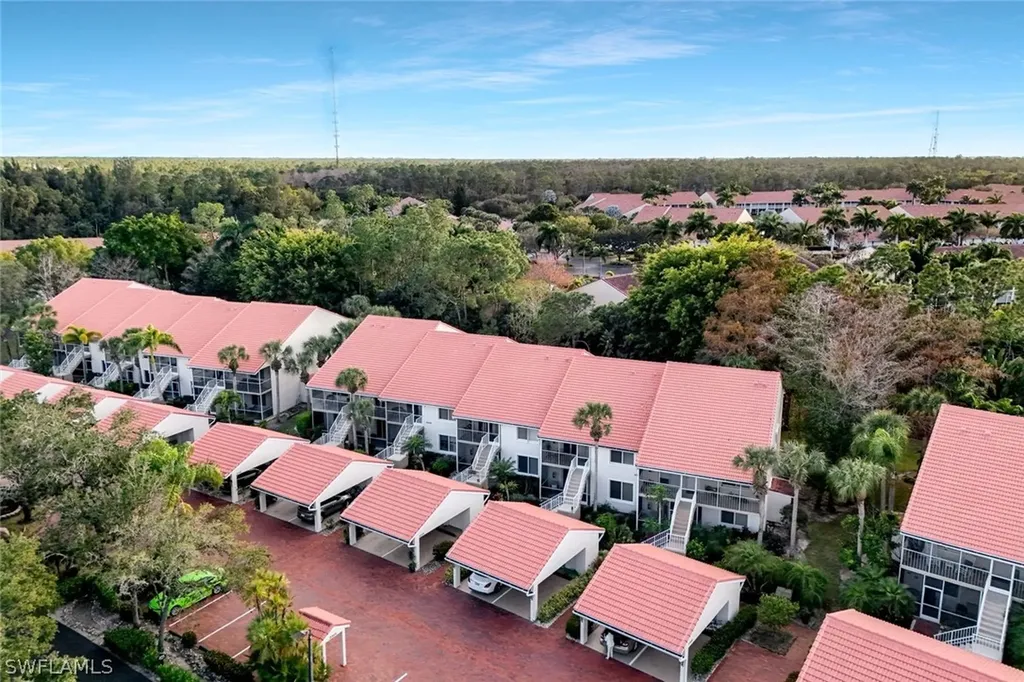 2305 Hidden Lake Drive Naples FL 34112