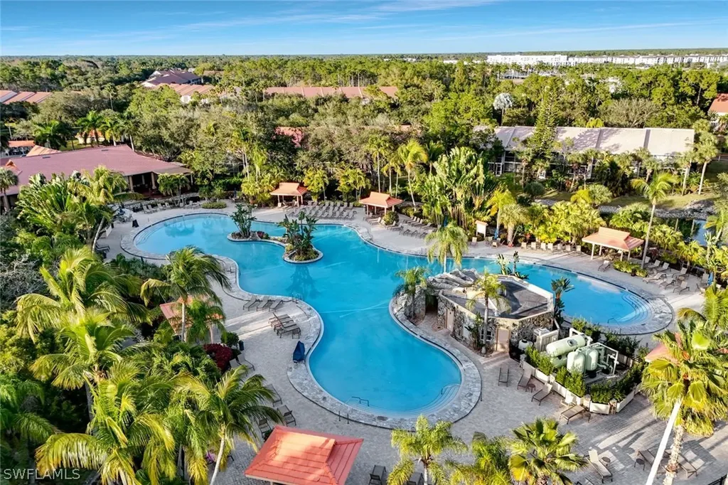2305 Hidden Lake Drive Naples FL 34112