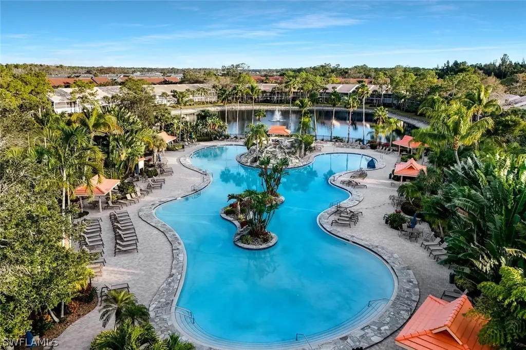 2305 Hidden Lake Drive Naples FL 34112
