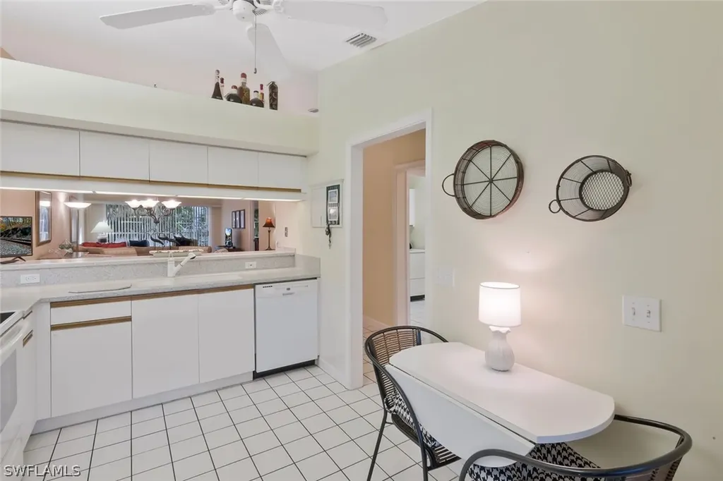 2305 Hidden Lake Drive Naples FL 34112