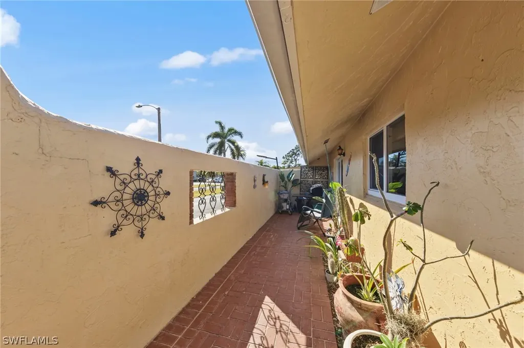 180 Harrison Road Naples FL 34112