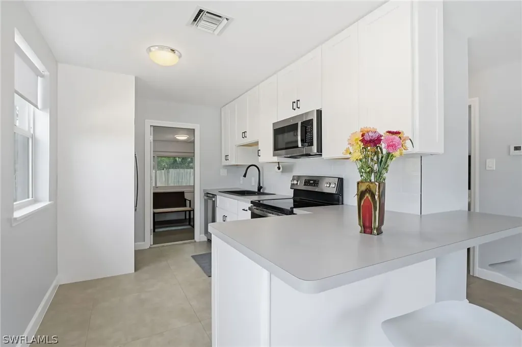4518 W Alhambra Circle Naples FL 34103