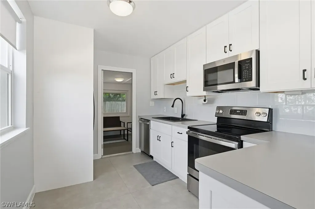 4518 W Alhambra Circle Naples FL 34103