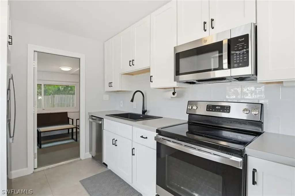 4518 W Alhambra Circle Naples FL 34103