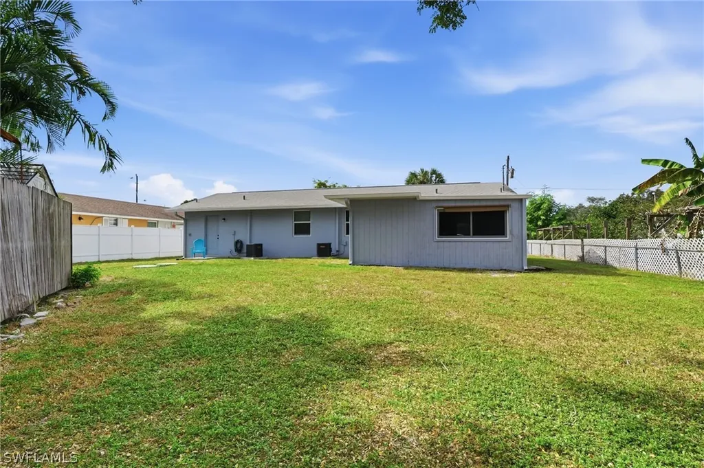 4518 W Alhambra Circle Naples FL 34103