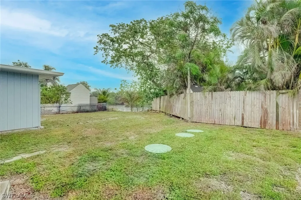 4518 W Alhambra Circle Naples FL 34103
