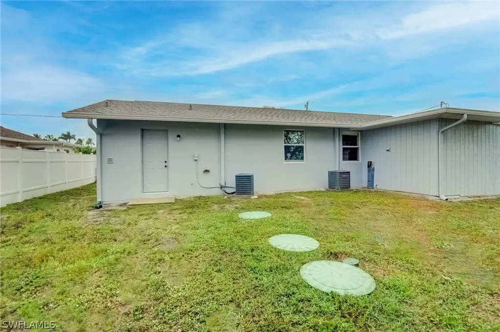 4518 W Alhambra Circle Naples FL 34103