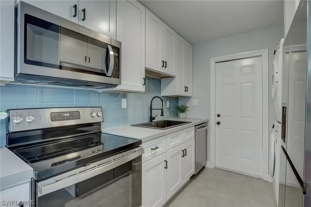 4518 W Alhambra Circle Naples FL 34103