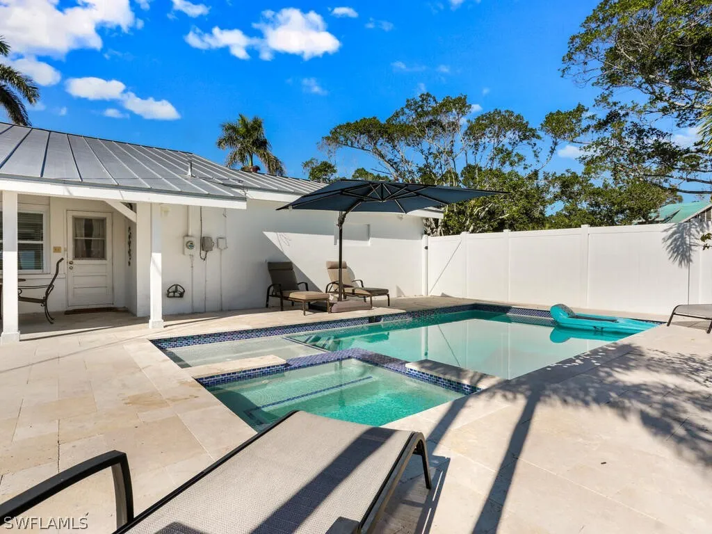 784 11th Street N Naples FL 34102