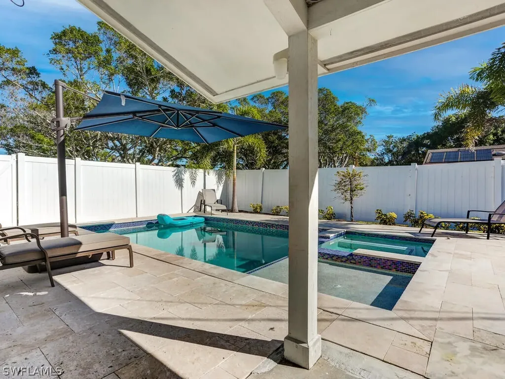 784 11th Street N Naples FL 34102