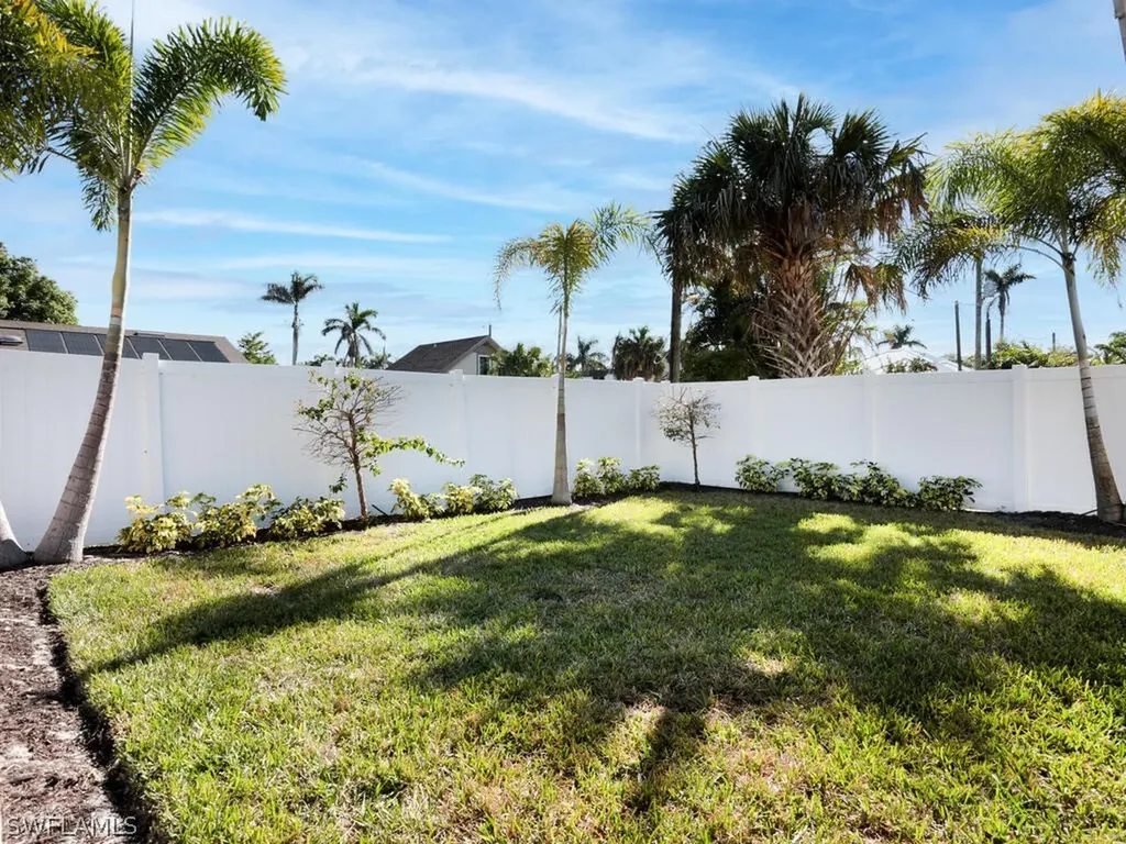 784 11th Street N Naples FL 34102