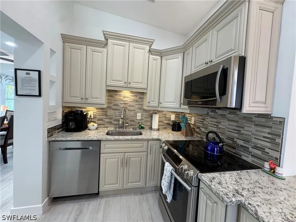 784 11th Street N Naples FL 34102