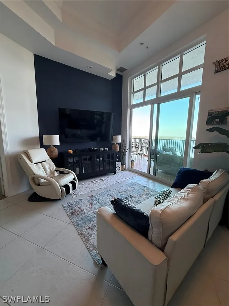 2797 First Street Fort Myers FL 33916
