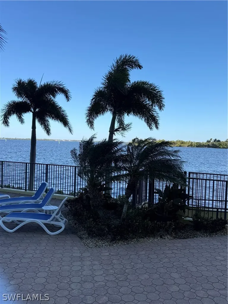 2797 First Street Fort Myers FL 33916