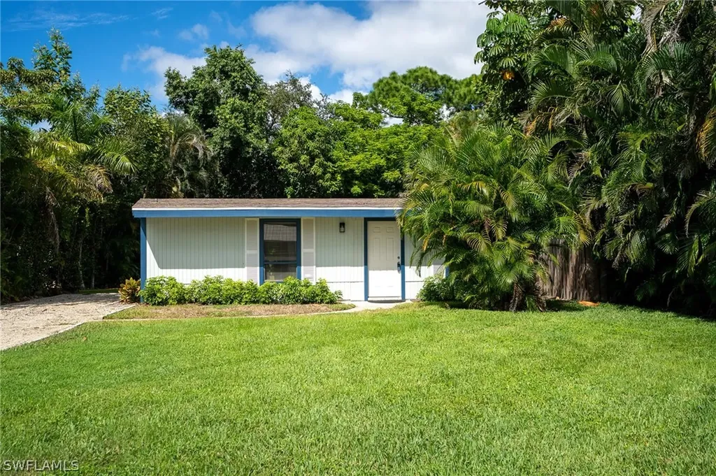1139 Frank Whiteman Boulevard Naples FL 34103