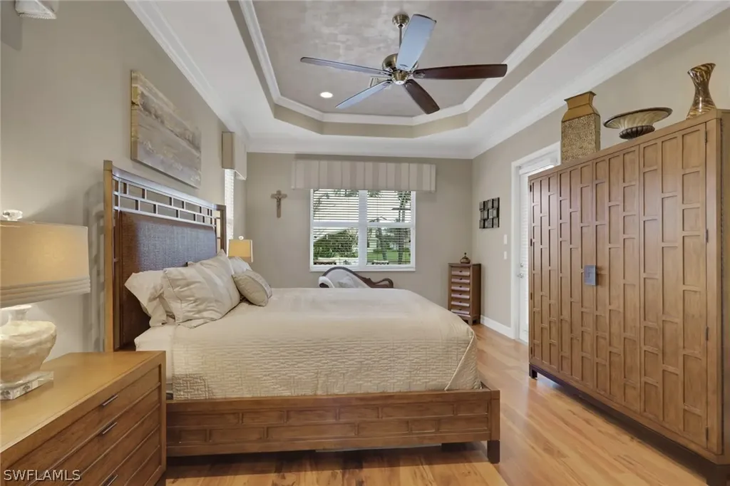 383 Cypress Way W Naples FL 34110