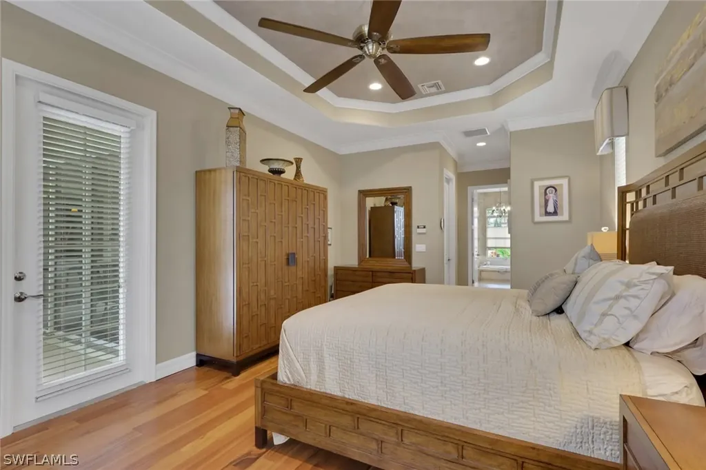 383 Cypress Way W Naples FL 34110