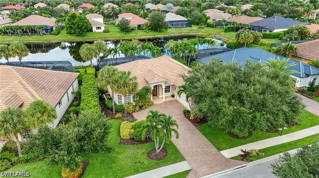 383 Cypress Way W Naples FL 34110