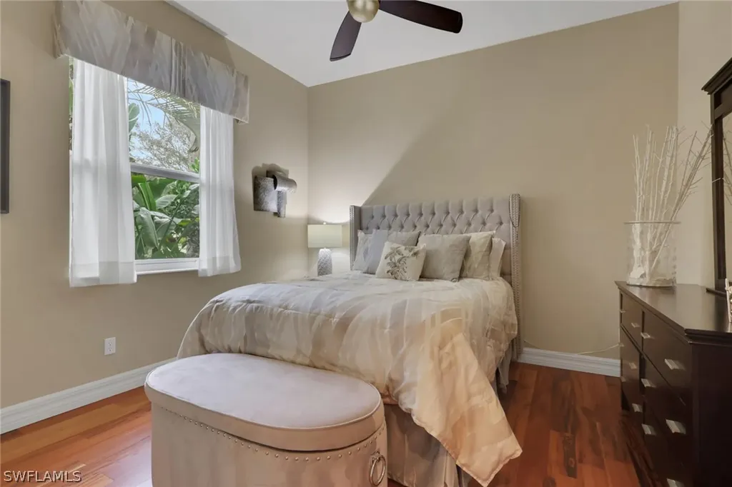 383 Cypress Way W Naples FL 34110