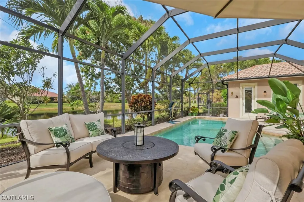 383 Cypress Way W Naples FL 34110