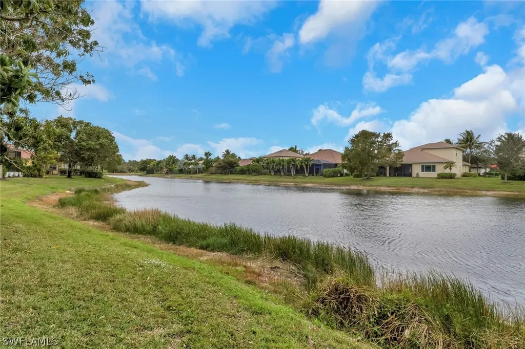 383 Cypress Way W Naples FL 34110