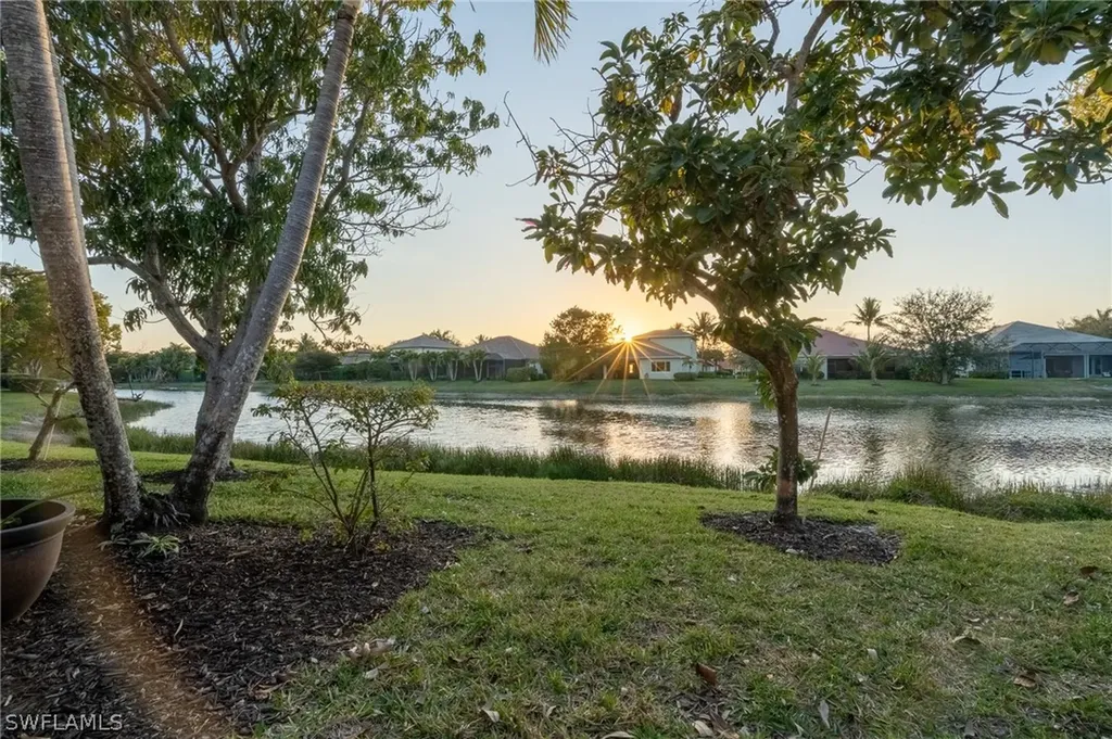 383 Cypress Way W Naples FL 34110