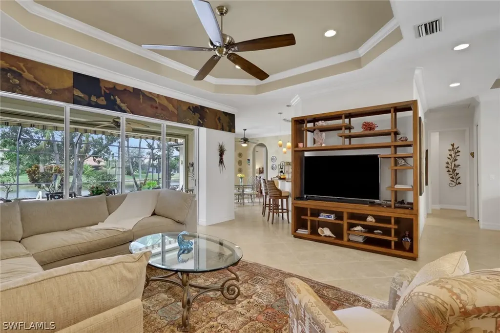 383 Cypress Way W Naples FL 34110