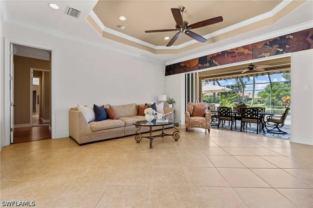 383 Cypress Way W Naples FL 34110