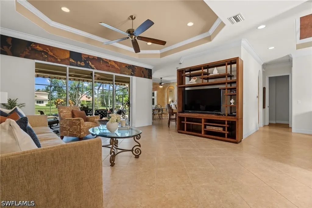 383 Cypress Way W Naples FL 34110