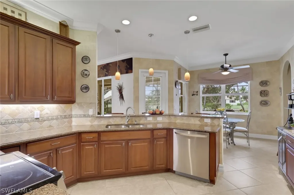 383 Cypress Way W Naples FL 34110