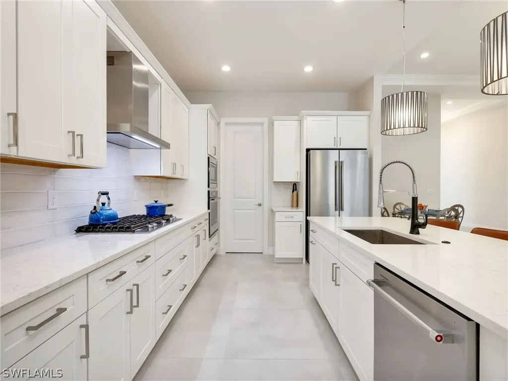 9252 Cayman Drive Naples FL 34114
