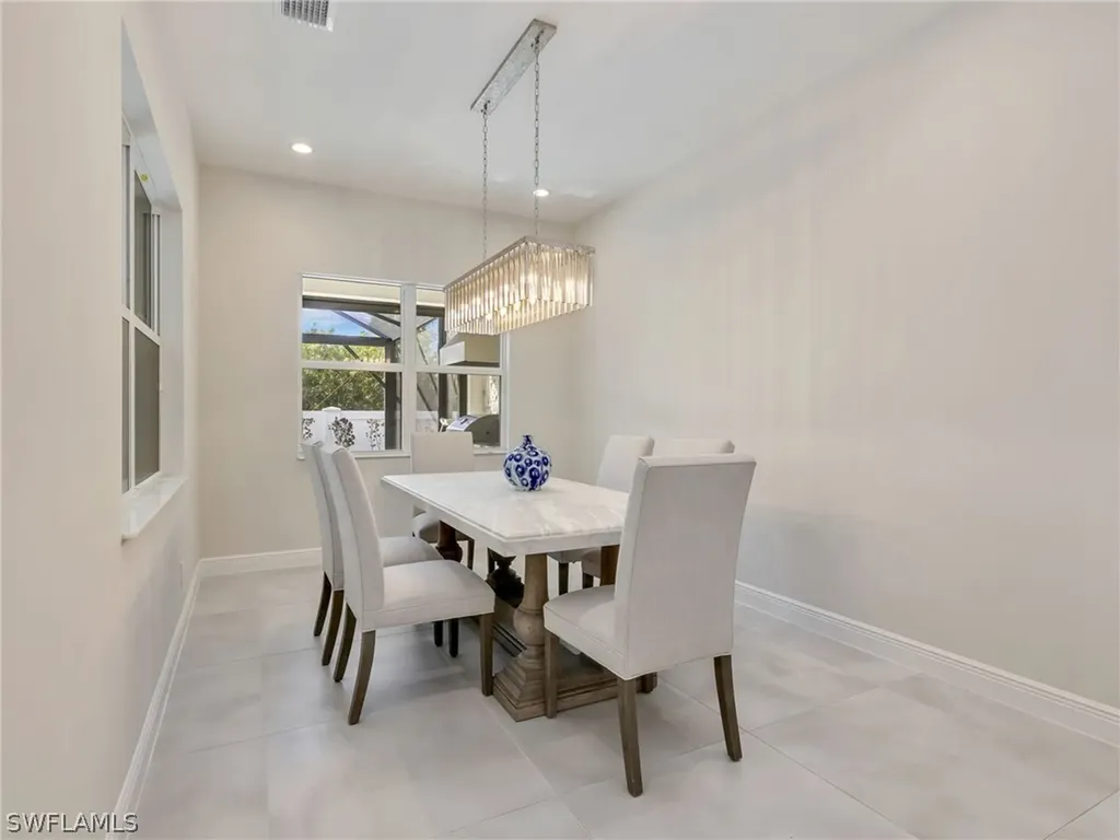 9252 Cayman Drive Naples FL 34114