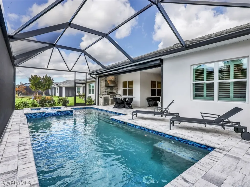 9252 Cayman Drive Naples FL 34114